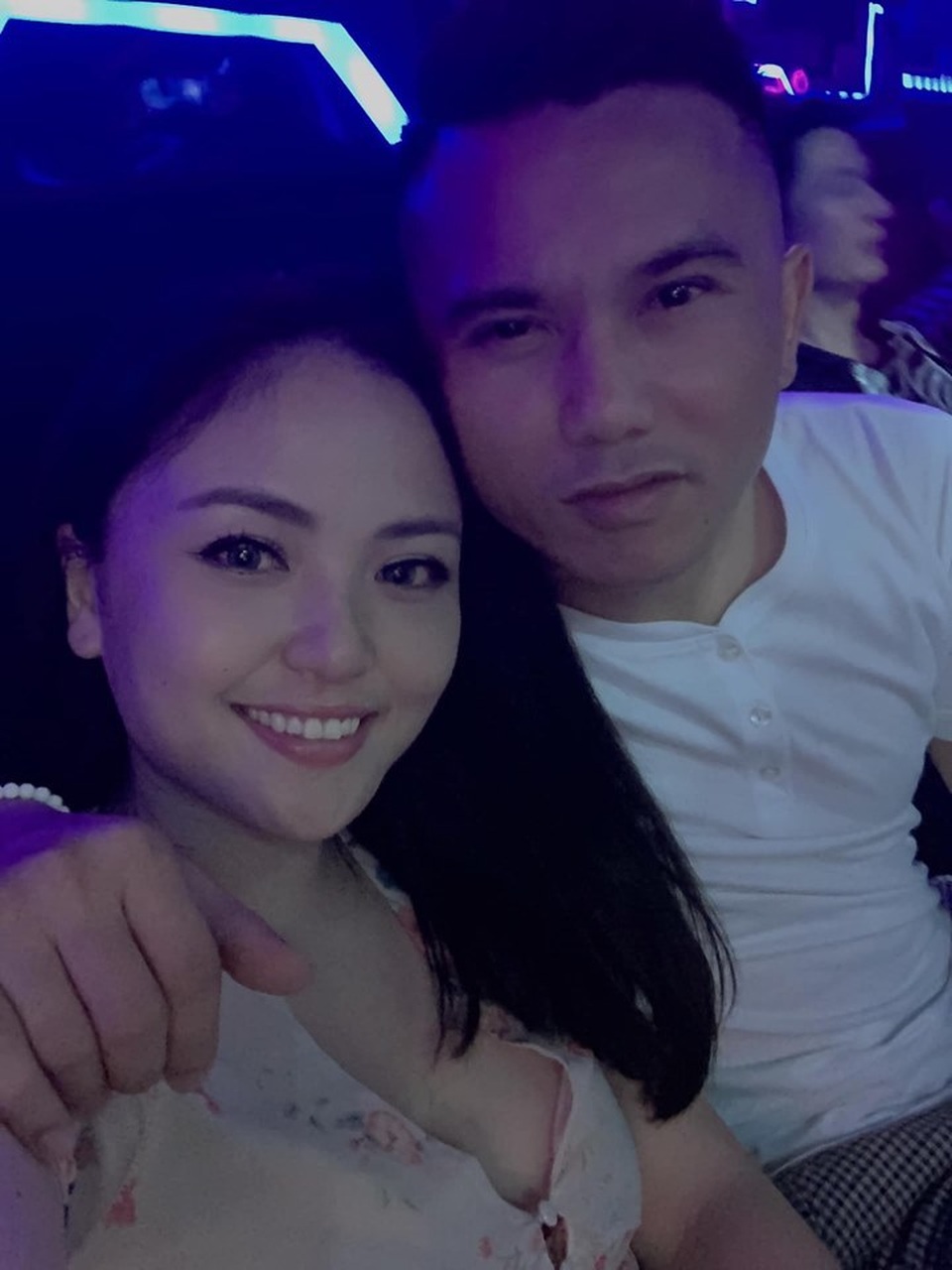 Tú Dưa bị vợ 3 “tố”: “Khéo ở đâu ấy chứ không biết nịnh vợ” - 12 Tú Dưa bị vợ 3 “tố”: “Khéo ở đâu ấy chứ không biết nịnh vợ” - 12