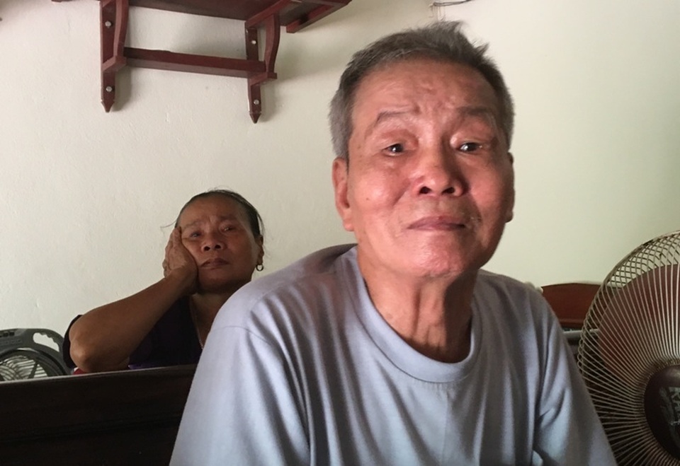 Cha mẹ già mỏi mòn đợi lời hẹn đi hết một giáp sẽ về của con gái - 3