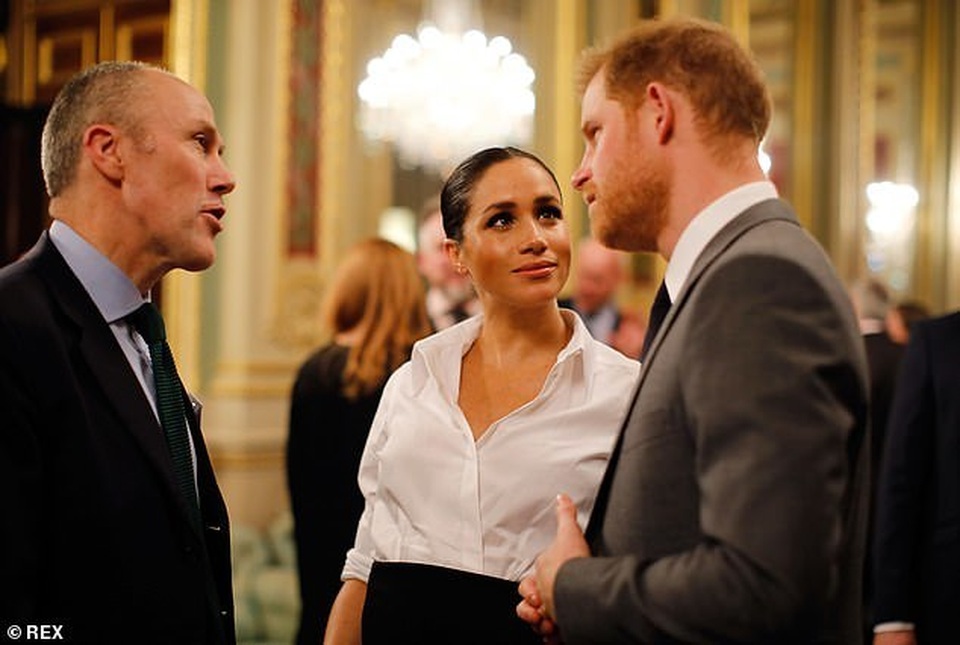 Meghan Markle hạnh phúc bên chồng con - 7
