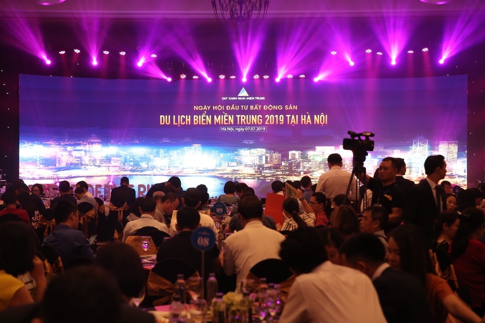 “Ngày hội đầu tư bất động sản du lịch biển miền Trung 2019” tổ chức thành công lần thứ I tại Hà Nội - 2 “Ngày hội đầu tư bất động sản du lịch biển miền Trung 2019” tổ chức thành công lần thứ I tại Hà Nội - 2