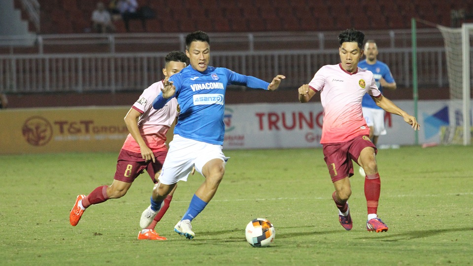 Vòng 17 V-League: HA Gia Lai trốn suất xuống hạng, Than Quảng Ninh bám đuổi nhóm đầu - 2 Vòng 17 V-League: HA Gia Lai trốn suất xuống hạng, Than Quảng Ninh bám đuổi nhóm đầu - 2