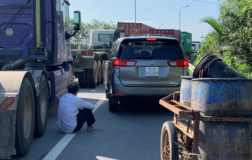 Cao tốc “tê liệt”, hàng loạt tuyến đường phía Đông Sài Gòn kẹt cứng - 7 Cao tốc “tê liệt”, hàng loạt tuyến đường phía Đông Sài Gòn kẹt cứng - 7