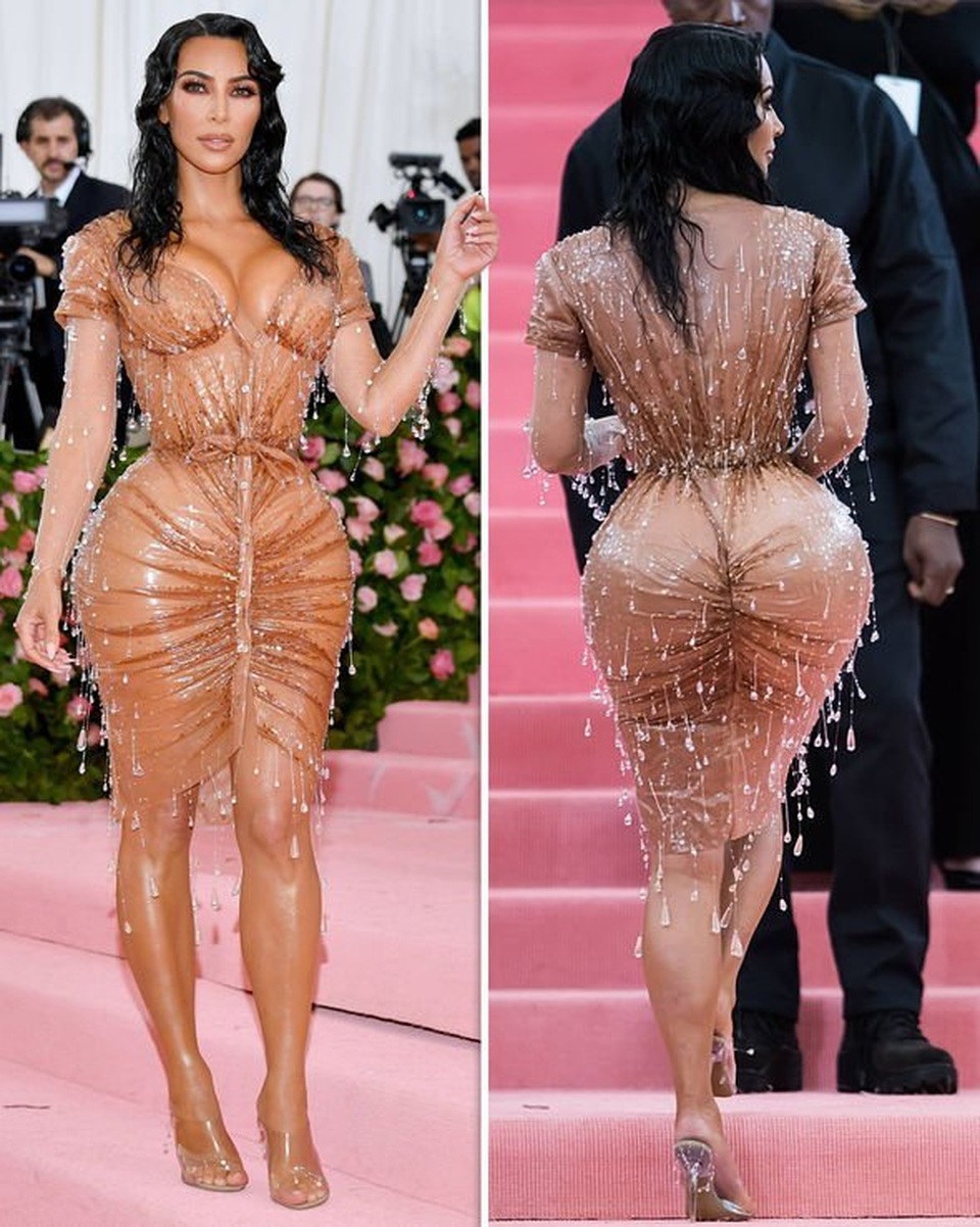 Kim Kardashian thừa nhận đau đớn khi diện váy quá bó - 5 Kim Kardashian thừa nhận đau đớn khi diện váy quá bó - 5