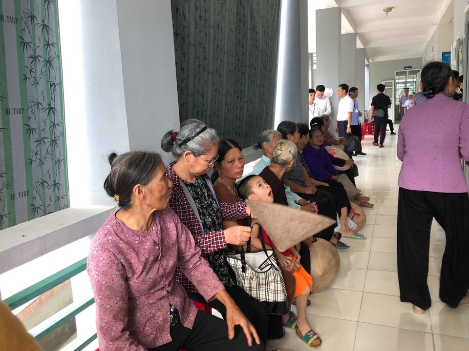 Bộ trưởng Y tế gay gắt phê bình sự lãng phí phòng cho sinh đẻ tại các trạm y tế xã - 1 Bộ trưởng Y tế gay gắt phê bình sự lãng phí phòng cho sinh đẻ tại các trạm y tế xã - 1