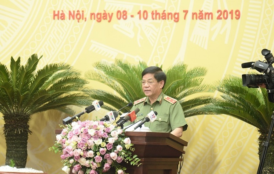 Công an Hà Nội gặp khó khi xử lý hơn 7.000 ô tô “quá đát” - 1 Công an Hà Nội gặp khó khi xử lý hơn 7.000 ô tô “quá đát” - 1