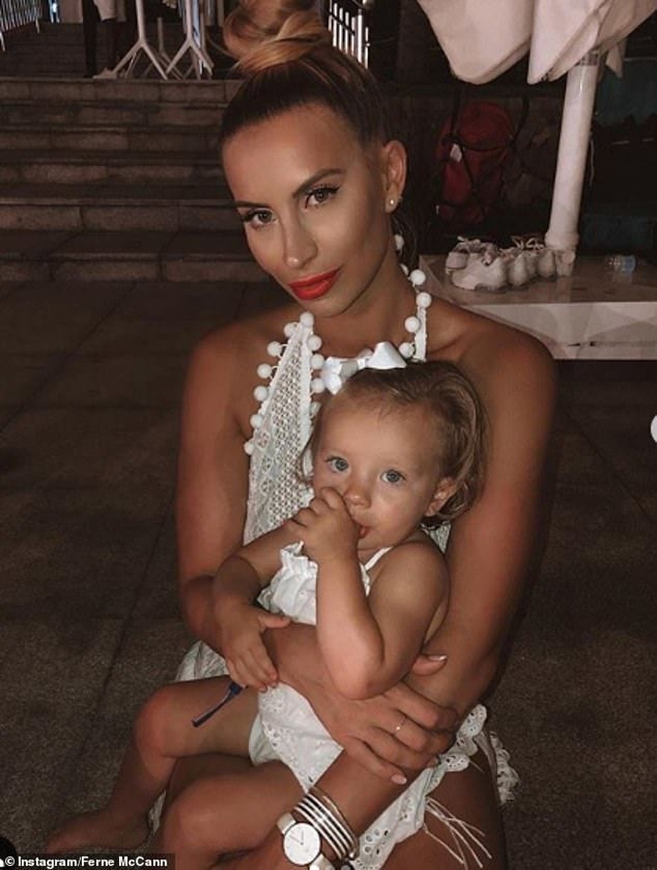 Ferne McCann khoe dáng săn chắc - 5 Ferne McCann khoe dáng săn chắc - 5