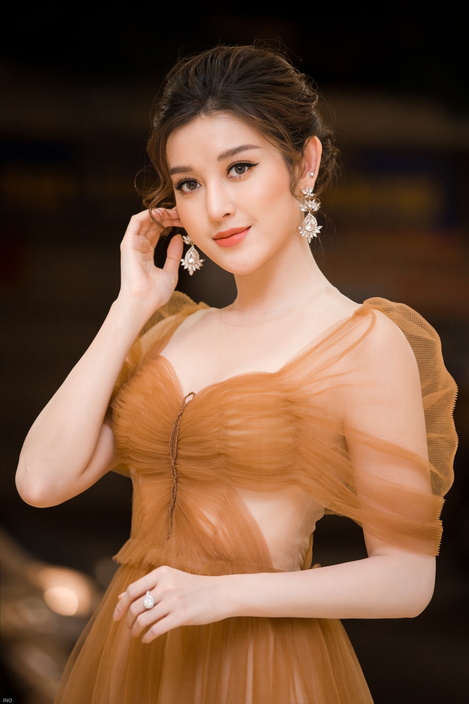 Huyền My nói về tin đồn giàu sụ, không ngại mua đồ hiệu tiền tỷ - 2 Huyền My nói về tin đồn giàu sụ, không ngại mua đồ hiệu tiền tỷ - 2