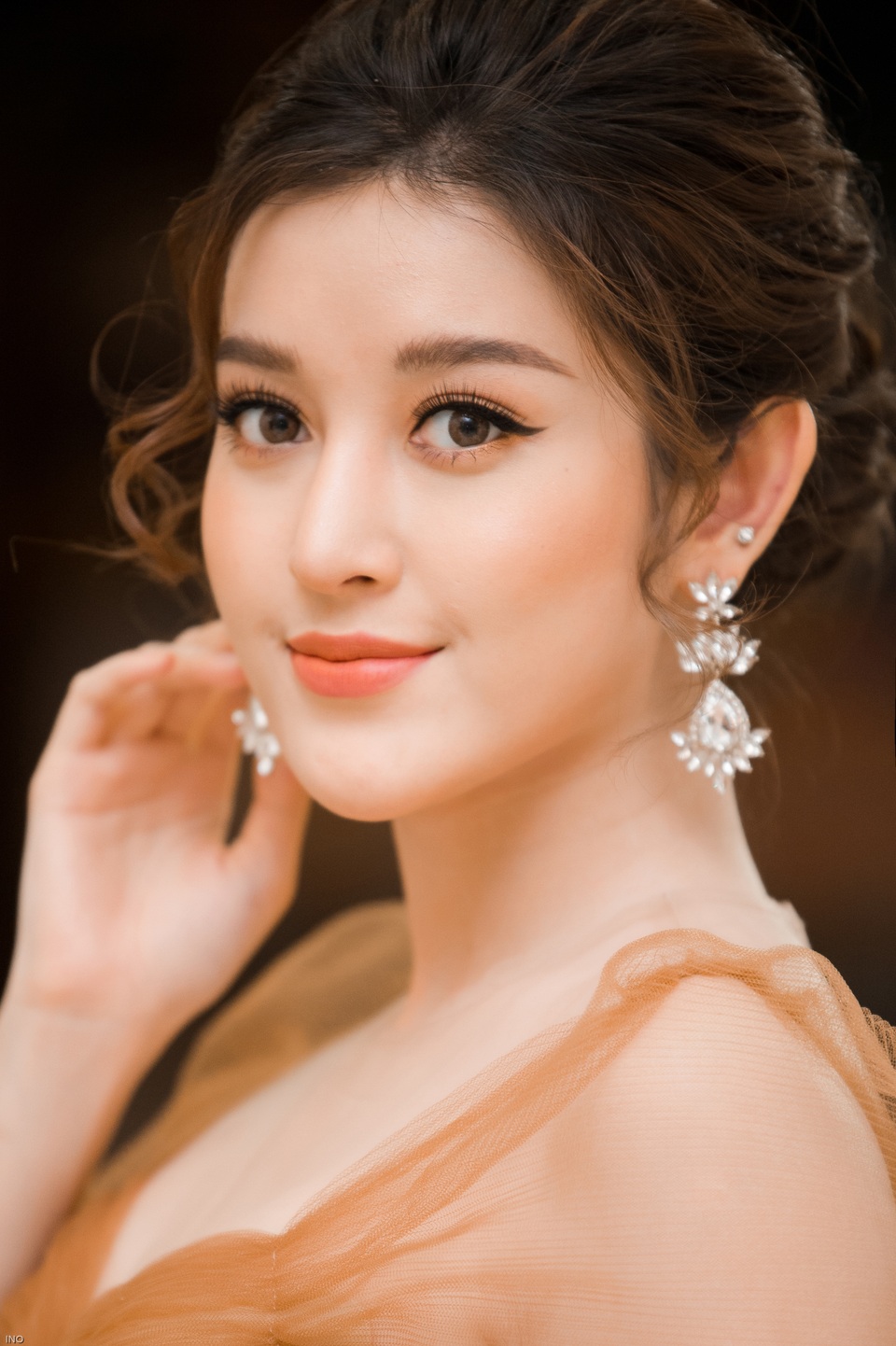 Huyền My nói về tin đồn giàu sụ, không ngại mua đồ hiệu tiền tỷ - 1 Huyền My nói về tin đồn giàu sụ, không ngại mua đồ hiệu tiền tỷ - 1