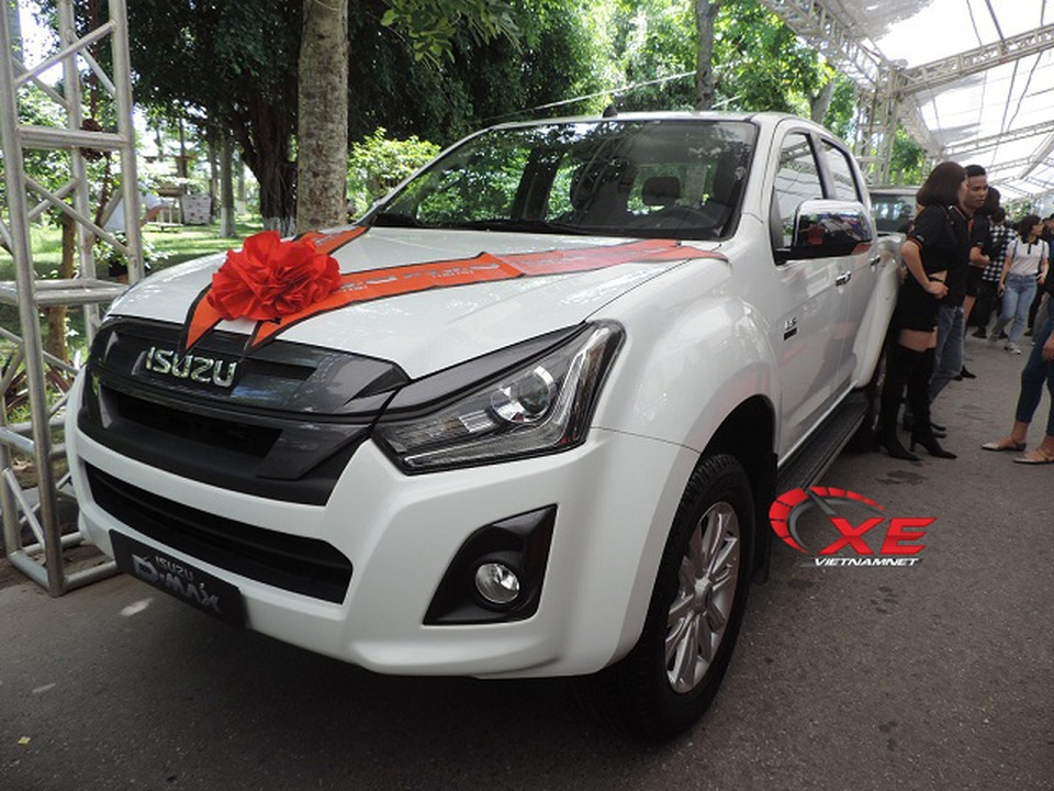 Khách Việt thờ ơ với giá ô tô giảm mạnh - 2 Khách Việt thờ ơ với giá ô tô giảm mạnh - 2