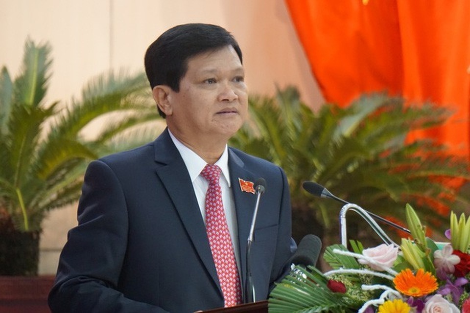 Chủ tịch HĐND TP Đà Nẵng: “Một số cán bộ còn làm việc cầm chừng - 1 Chủ tịch HĐND TP Đà Nẵng: “Một số cán bộ còn làm việc cầm chừng - 1