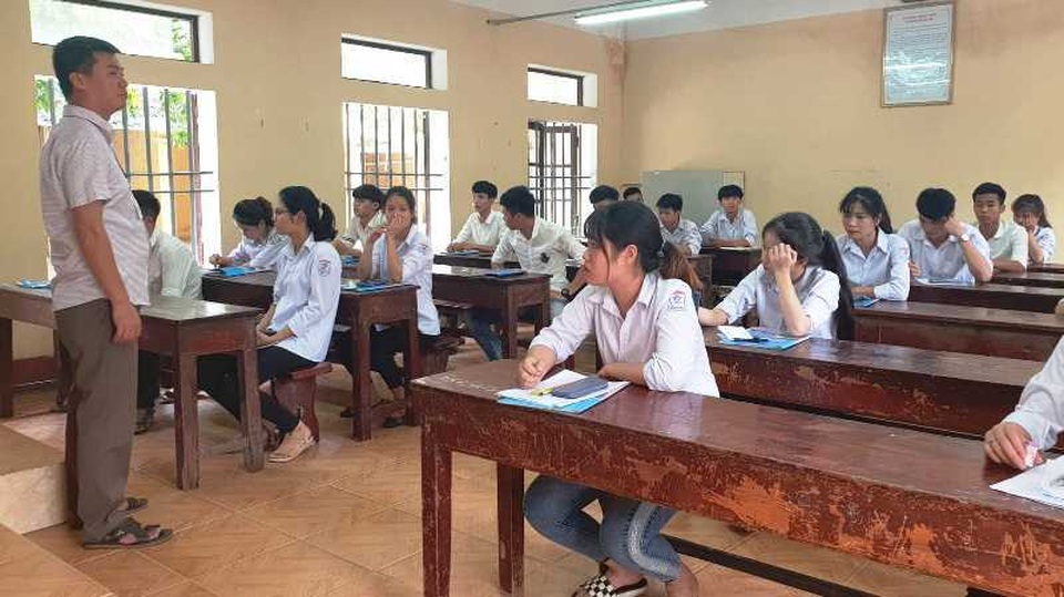 Nam Định: 22 bài thi Ngữ văn đạt từ 9 điểm trở lên - 1 Nam Định: 22 bài thi Ngữ văn đạt từ 9 điểm trở lên - 1