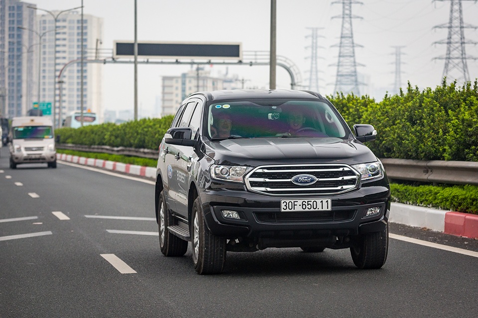 Thử thách chạy Ford Everest với một bình dầu: Hơn cả kỳ vọng! - 3 Thử thách chạy Ford Everest với một bình dầu: Hơn cả kỳ vọng! - 3