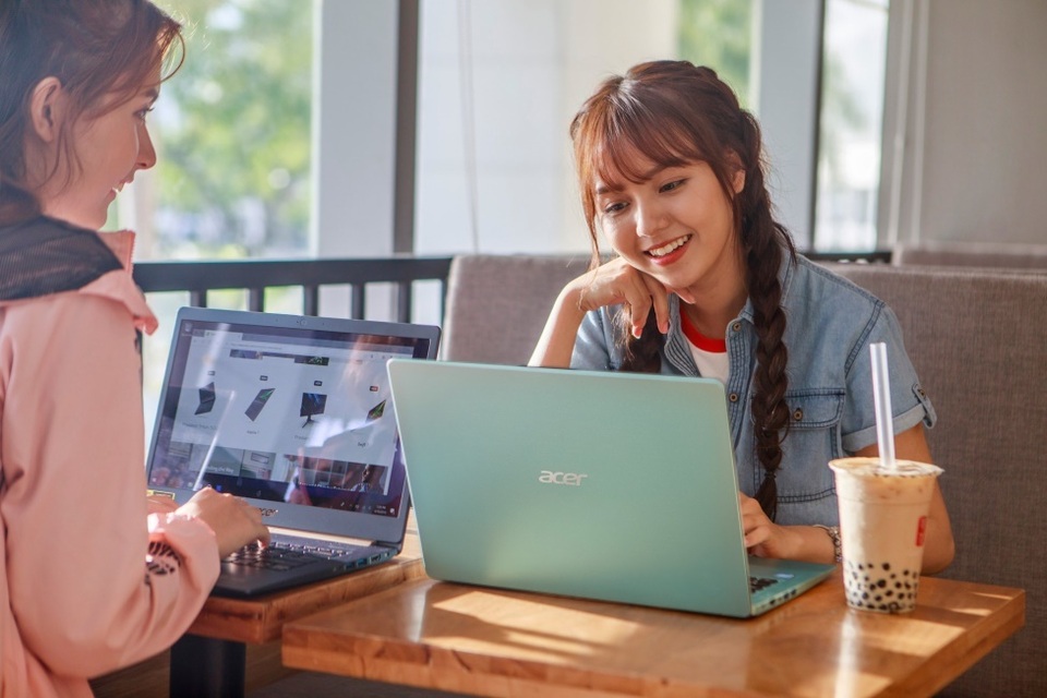 Những mẫu laptop phù hợp với học sinh, sinh viên mùa khai trường - 3