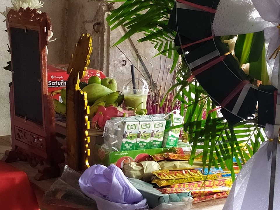 Đau thương 3 đám tang trên một con đường - 2 Đau thương 3 đám tang trên một con đường - 2