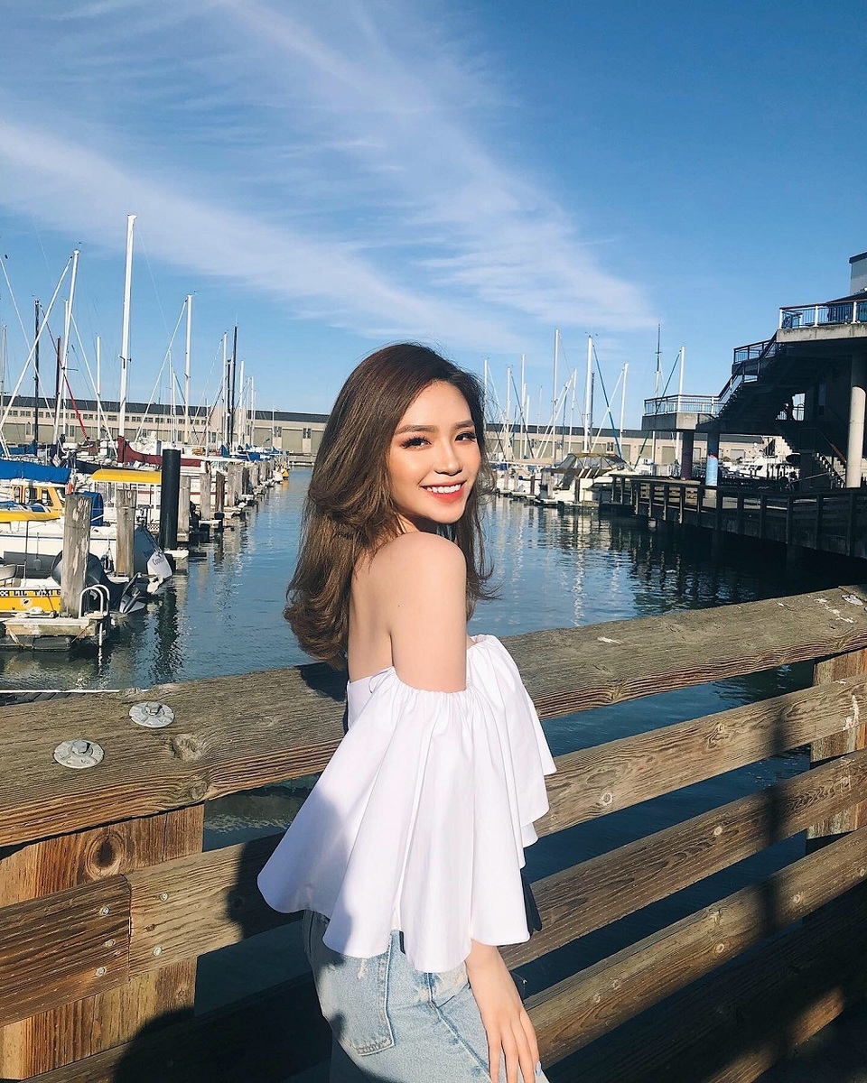 Hot girl 19 tuổi tự sắm ô tô: “Mỗi ngày ngủ 4-5 tiếng, không dám đi làm trễ 1 phút” - 5 Hot girl 19 tuổi tự sắm ô tô: “Mỗi ngày ngủ 4-5 tiếng, không dám đi làm trễ 1 phút” - 5