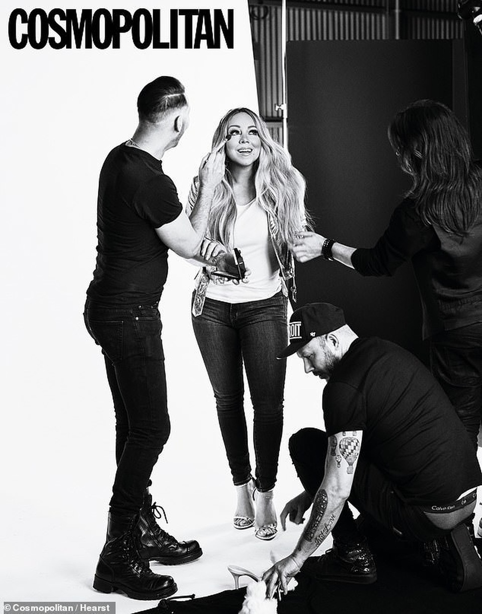 Mariah Carey tiết lộ cuộc hôn nhân đầu tiên như ngục tù - 9 Mariah Carey tiết lộ cuộc hôn nhân đầu tiên như ngục tù - 9