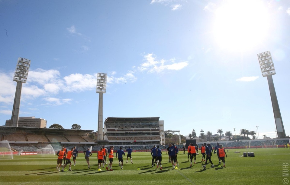 Các tân binh đắt giá tập luyện cùng Man Utd tại Australia - 1 Các tân binh đắt giá tập luyện cùng Man Utd tại Australia - 1