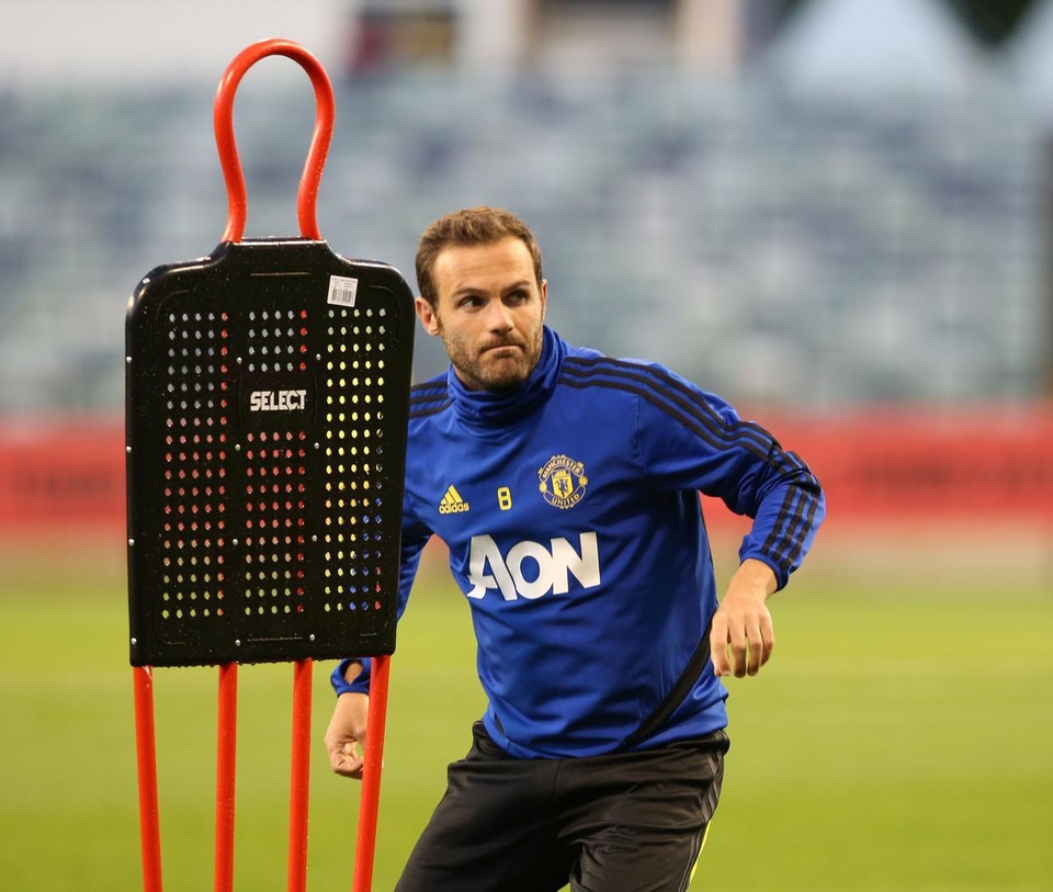 Các tân binh đắt giá tập luyện cùng Man Utd tại Australia - 10 Các tân binh đắt giá tập luyện cùng Man Utd tại Australia - 10