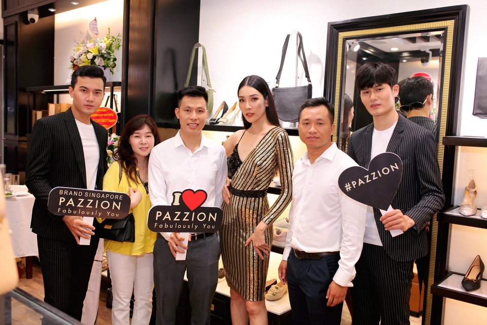 Nữ siêu mẫu có chiều cao khủng xuất hiện tại lễ ra mắt thương hiệu thời trang Pazzion - 2