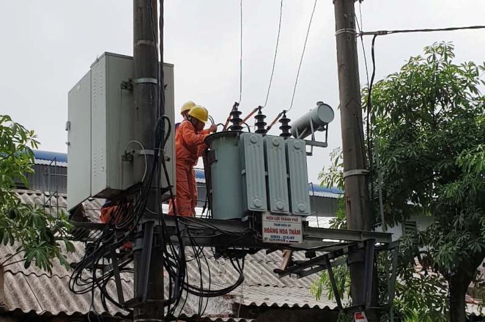 Ba ngày, 13 trạm biến áp bị cắt trộm dây cáp điện - 2 Ba ngày, 13 trạm biến áp bị cắt trộm dây cáp điện - 2