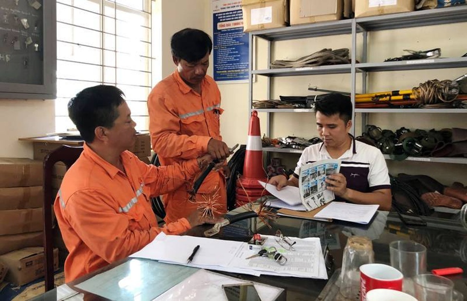 Ba ngày, 13 trạm biến áp bị cắt trộm dây cáp điện - 3 Ba ngày, 13 trạm biến áp bị cắt trộm dây cáp điện - 3