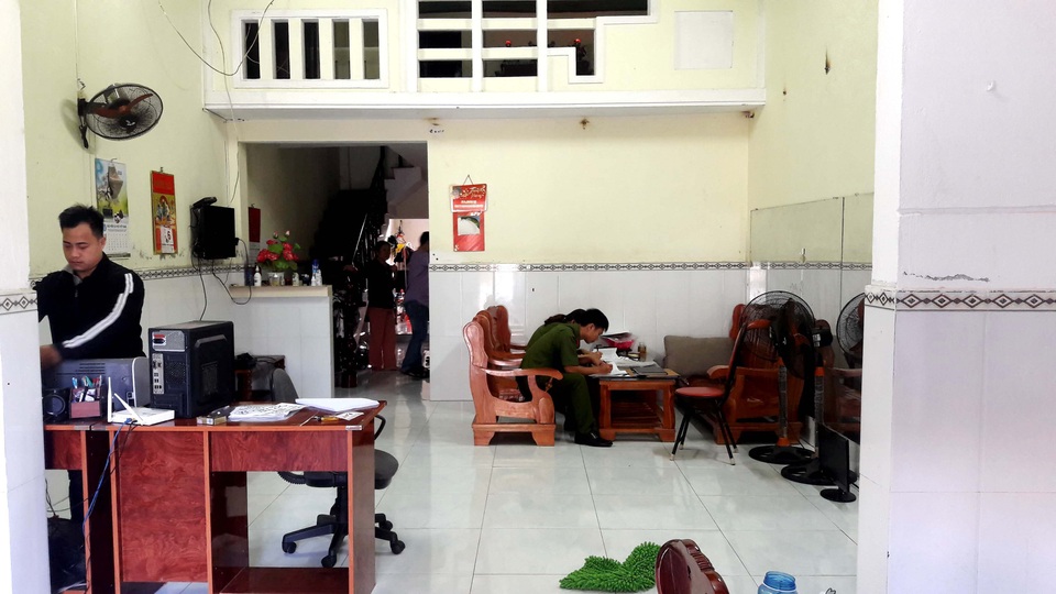 cho vay nặng lãi, lừa đảo chiếm đoạt tài sản Triệt xóa nhiều nhóm cho vay nặng lãi, lừa đảo với số tiền cả trăm tỉ đồng - 2
