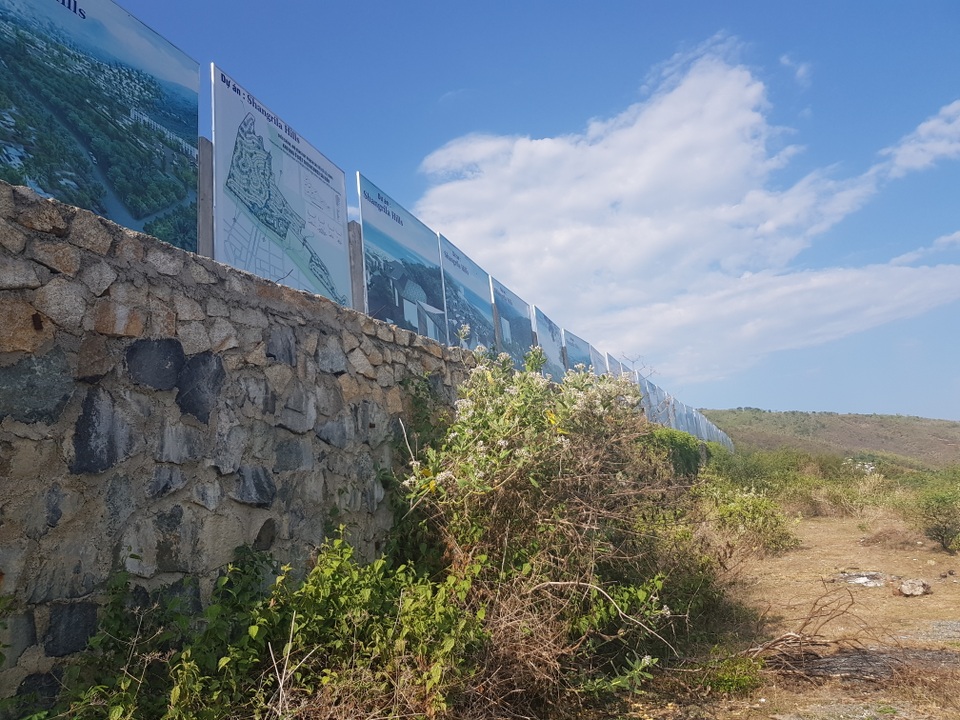 Biệt thự đua nhau mọc trên ngọn núi tuyệt đẹp sát Vịnh Nha Trang - 3 Biệt thự đua nhau mọc trên ngọn núi tuyệt đẹp sát Vịnh Nha Trang - 3