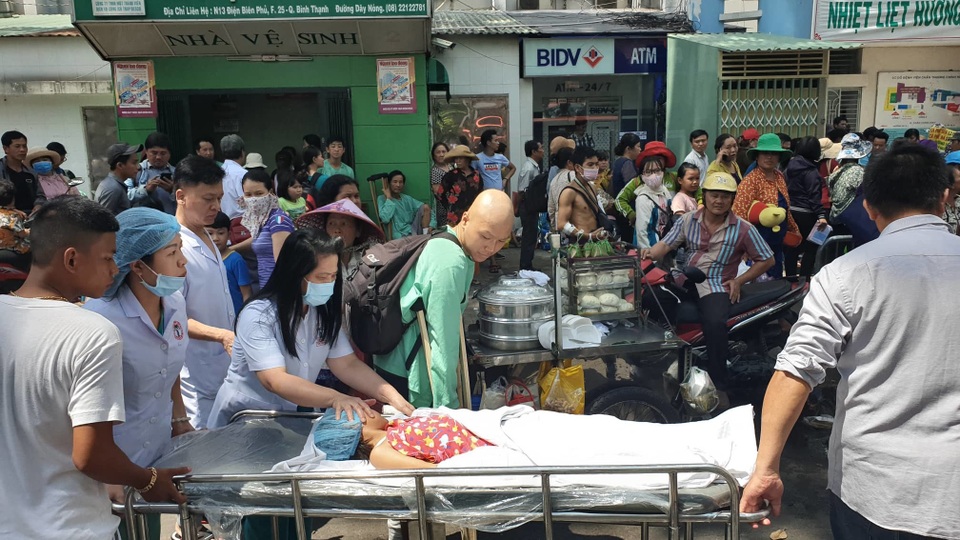 Ký túc xá ở Sài Gòn cháy dữ dội, nhiều người mắc kẹt - 5 Ký túc xá ở Sài Gòn cháy dữ dội, nhiều người mắc kẹt - 5