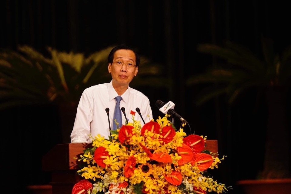 Khai mạc kỳ họp 15 HĐND TPHCM: Lần đầu tiên triển khai “kỳ họp không giấy” - 5 Khai mạc kỳ họp 15 HĐND TPHCM: Lần đầu tiên triển khai “kỳ họp không giấy” - 5