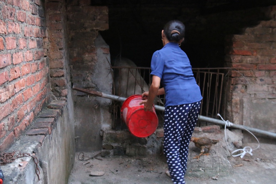 Quá khứ cơ cực và bước ngoặt thay đổi cuộc đời bà Tân VLog - 1 Quá khứ cơ cực và bước ngoặt thay đổi cuộc đời bà Tân VLog - 1