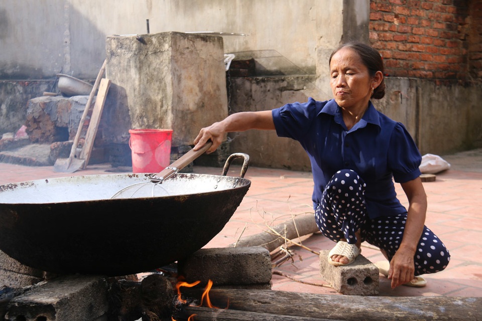 Quá khứ cơ cực và bước ngoặt thay đổi cuộc đời bà Tân VLog - 2 Quá khứ cơ cực và bước ngoặt thay đổi cuộc đời bà Tân VLog - 2