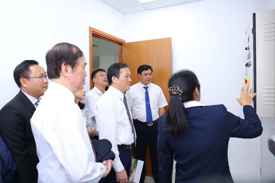 Trung tâm tiêm chủng “5 sao” lớn nhất miền Bắc đi vào hoạt động - 3 Trung tâm tiêm chủng “5 sao” lớn nhất miền Bắc đi vào hoạt động - 3