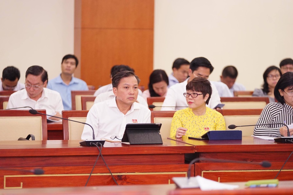 Họp HĐND TPHCM: Đại biểu rùng mình khi nói về hậu quả của ma túy đá - 1 Họp HĐND TPHCM: Đại biểu rùng mình khi nói về hậu quả của ma túy đá - 1