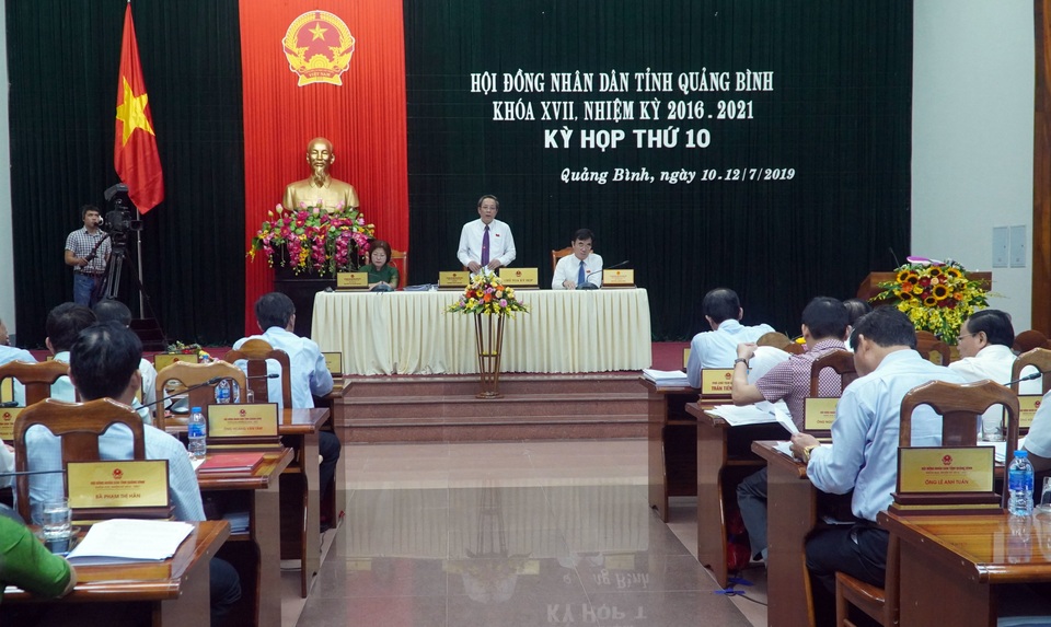 Đau đầu tình trạng ô tô đại náo làng quê vì né trạm thu phí - 1 Đau đầu tình trạng ô tô đại náo làng quê vì né trạm thu phí - 1