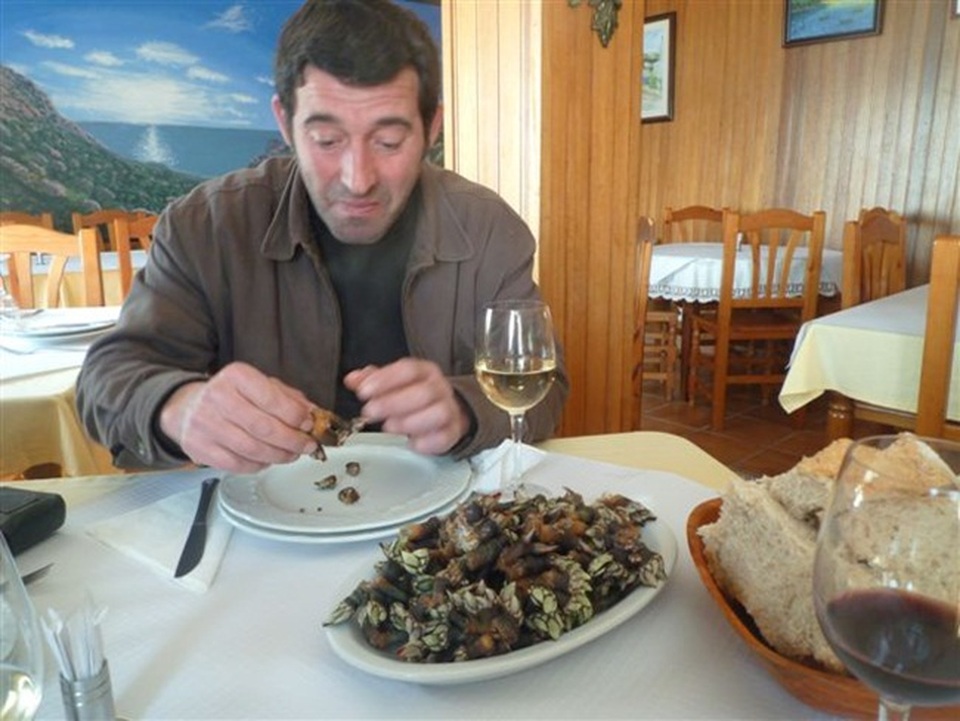 Trông gớm ghiếc như ngón tay quỷ, ai ngờ bán 4 triệu đồng/kg - 11