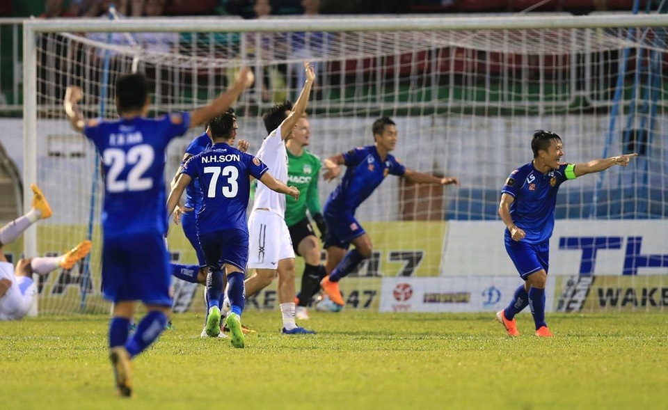 Thanh Trung lập cú đúp, Quảng Nam giành chiến thắng trước Sài Gòn FC - 1 Thanh Trung lập cú đúp, Quảng Nam giành chiến thắng trước Sài Gòn FC - 1
