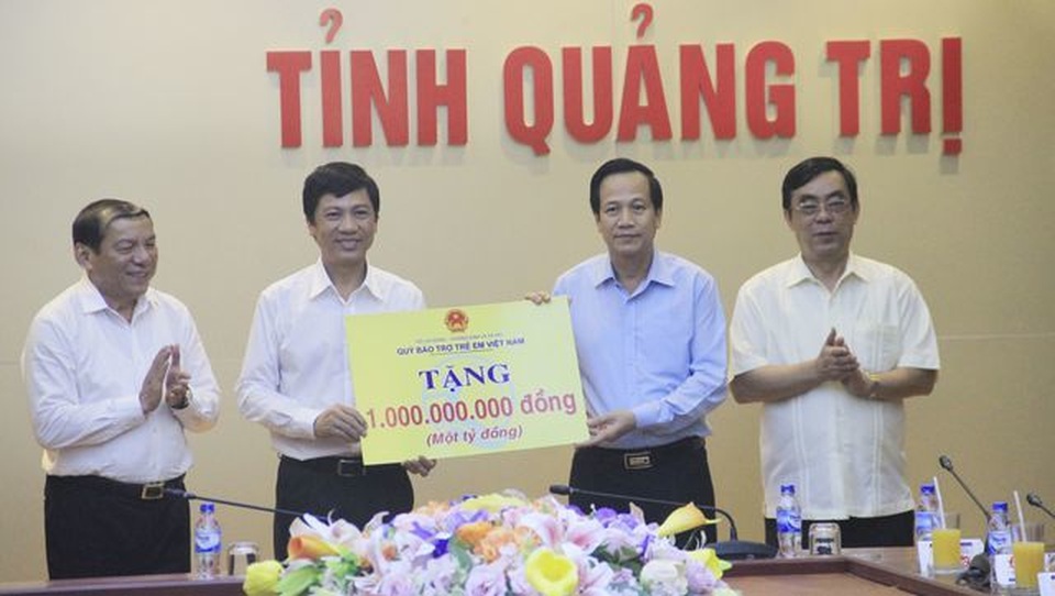 Bộ trưởng Đào Ngọc Dung: “Không để gia đình chính sách, người có công thuộc hộ nghèo - 4 Bộ trưởng Đào Ngọc Dung: “Không để gia đình chính sách, người có công thuộc hộ nghèo - 4