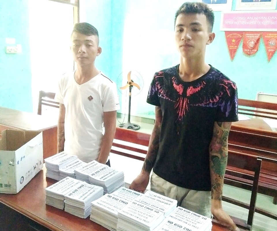 Phát tờ rơi cho vay nặng lãi Phát tờ rơi cho vay nặng lãi