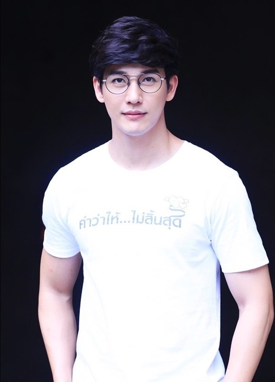 Mỹ nam hấp dẫn của màn ảnh Thái Lan gây sốt với “Chiếc lá cuốn bay” - 4 Mỹ nam hấp dẫn của màn ảnh Thái Lan gây sốt với “Chiếc lá cuốn bay” - 4