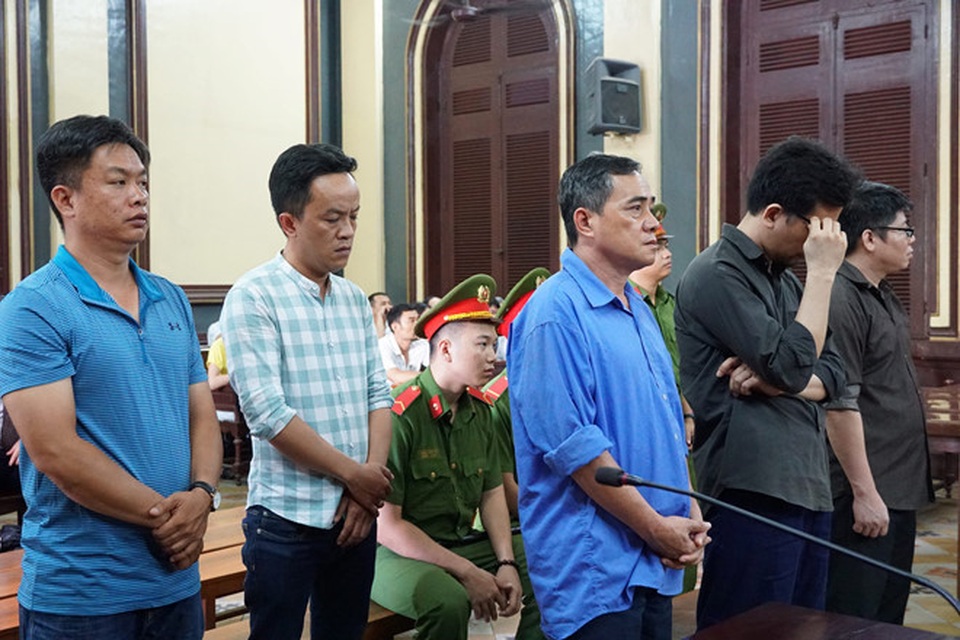 Buôn lậu “siêu xe”, 5 Việt kiều Mỹ thoát án tù - 1 Buôn lậu “siêu xe”, 5 Việt kiều Mỹ thoát án tù - 1