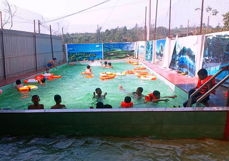 Phòng chống đuối nước, Nghệ An sẽ đưa môn bơi vào trường học - 3 Phòng chống đuối nước, Nghệ An sẽ đưa môn bơi vào trường học - 3