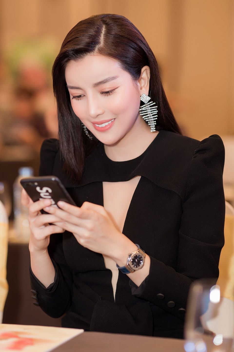 Cao Thái Hà khóc cạn nước mắt làm “người thứ 3” giành chồng với Ngọc Lan - 2