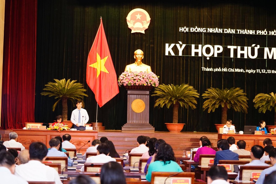 “Đừng để người dân nghèo dành dụm cả đời mua được cái nhà lại bị tháo dỡ!” - 1 “Đừng để người dân nghèo dành dụm cả đời mua được cái nhà lại bị tháo dỡ!” - 1