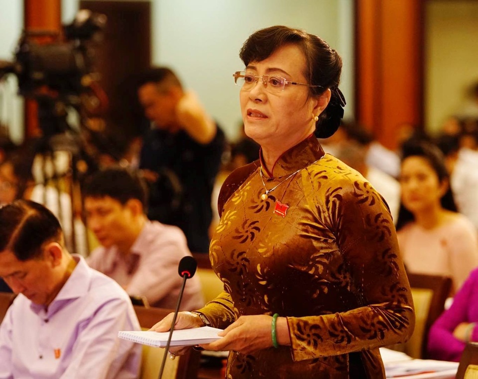 “Đừng để người dân nghèo dành dụm cả đời mua được cái nhà lại bị tháo dỡ!” - 4 “Đừng để người dân nghèo dành dụm cả đời mua được cái nhà lại bị tháo dỡ!” - 4