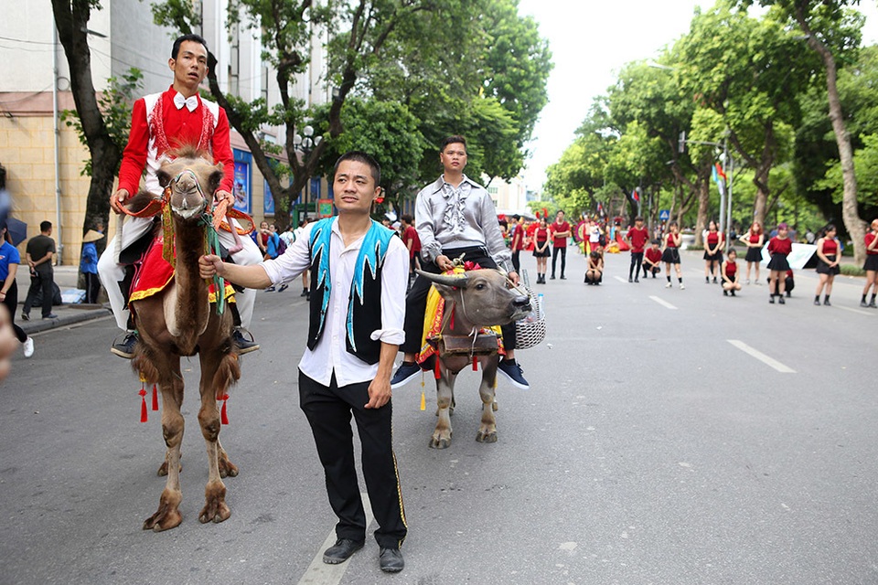 10.000 người diễu hành quanh hồ Gươm mừng Thành phố vì hòa bình - 12 10.000 người diễu hành quanh hồ Gươm mừng Thành phố vì hòa bình - 12