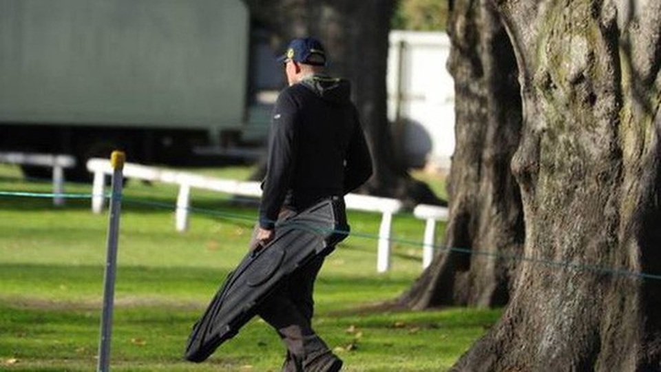 New Zealand: Người dân đổ xô đổi súng nhận tiền mặt sau thảm sát - 1