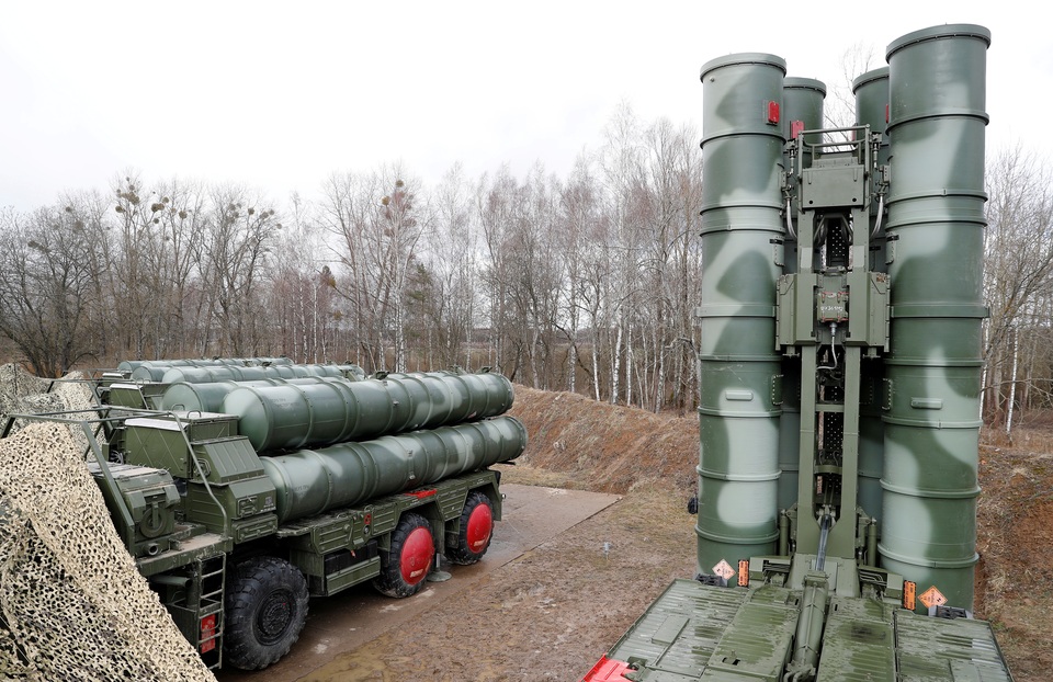 Cận cảnh lô “Rồng lửa” S-400 đầu tiên Nga chuyển cho Thổ Nhĩ Kỳ - 7 Cận cảnh lô “Rồng lửa” S-400 đầu tiên Nga chuyển cho Thổ Nhĩ Kỳ - 7