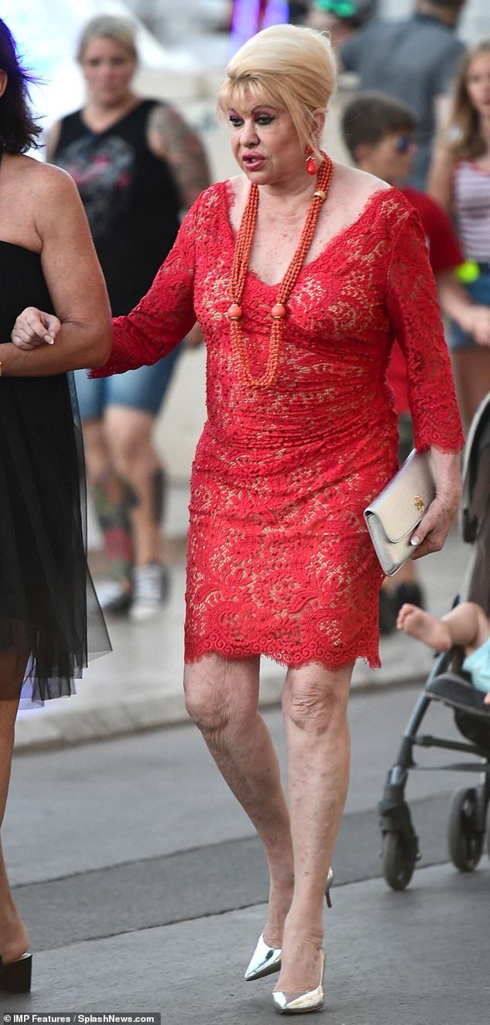  Hình ảnh mới về cựu người mẫu Ivana Trump  - 2