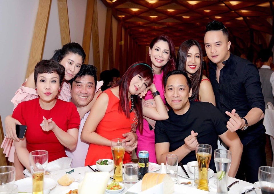 Ca sĩ Thanh Thảo về Việt Nam mừng thôi nôi con gái - 9