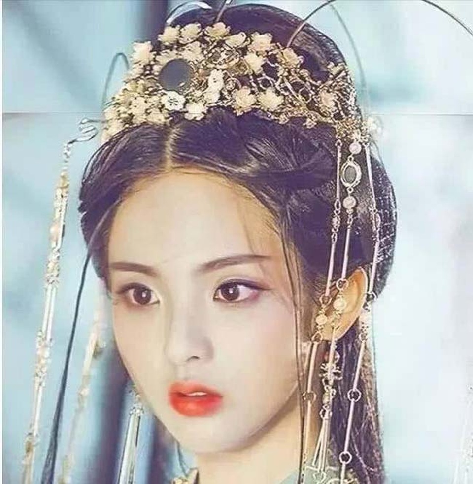 Thôn nữ 21 tuổi bị phản ứng dữ dội khi giữ danh hiệu cô gái đẹp nhất Trung Quốc - 16 Thôn nữ 21 tuổi bị phản ứng dữ dội khi giữ danh hiệu cô gái đẹp nhất Trung Quốc - 16